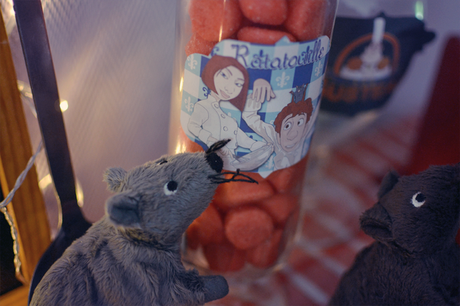 comment faire une sweet table d'anniversaire. Conseils déco et recettes pour une sweet table Ratatouille de Disney. Ratatouille birthday, Ratatouille party, anniversaire thème Ratatouille; recette tarte citron meringuée facile sans beurre, layer cake Kinder Bueno Nutella comment faire une sweet table d'anniversaire. Conseils déco et recettes pour une sweet table Ratatouille de Disney. Ratatouille birthday, Ratatouille party, anniversaire thème Ratatouille; recette tarte citron meringuée facile sans beurre, layer cake Kinder Bueno Nutella