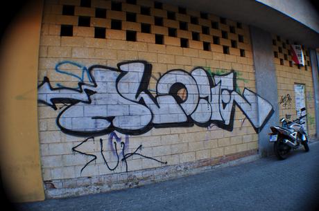 Graffiti in Sevilla (Part.2) Alone