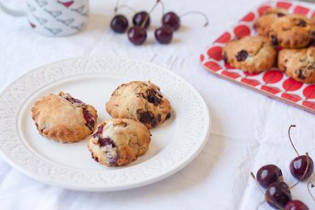 Scones à la cerise et au chocolat noir Scones à la cerise et au chocolat noir