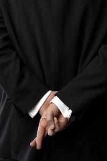 L'infidélité de l'être aimé : Quand la voyante mène l'enquête au pays du mensonge L'infidélité de l'être aimé : Quand la voyante mène l'enquête au pays du mensonge