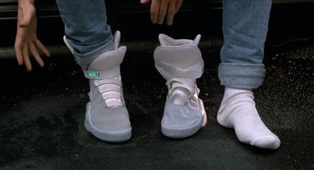 Les chaussures qu'enfilent Marty au début du film (Image : Universal).