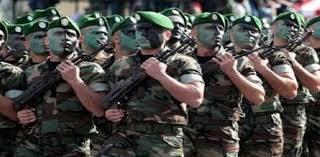 L'Algérie déploie 25 000 hommes sur ses frontières avec la Tunisie L'Algérie déploie 25 000 hommes sur ses frontières avec la Tunisie