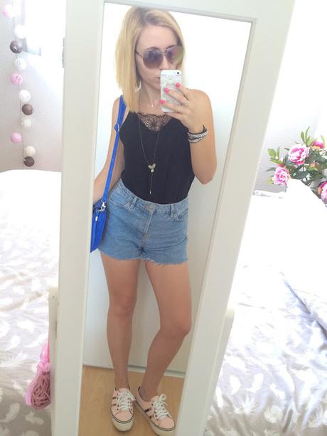 TENUE DU JOUR - High waist & lace TENUE DU JOUR - High waist & lace