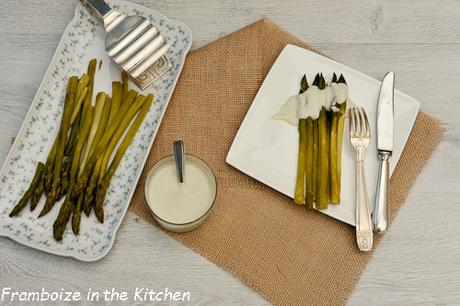 Asperges vertes sauce roquefort Asperges vertes sauce roquefort