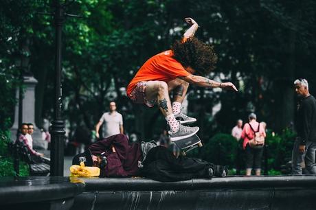 Skater en Yeezy 350 et elles finissent directement à la poubelle Skater en Yeezy 350 et elles finissent directement à la poubelle