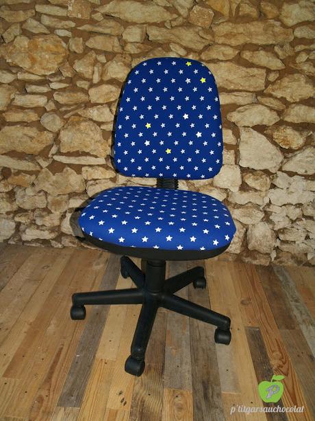 Fauteuil de bureau étoilé (upcycling d'un vieux fauteuil) Fauteuil de bureau étoilé (upcycling d'un vieux fauteuil)