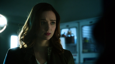 Les critiques // Zoo : Saison 1. Episode 1. First Blood. Les critiques // Zoo : Saison 1. Episode 1. First Blood.