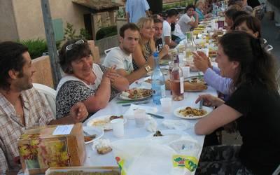 Repas des voisins à l’Eglisonne 050.1275841941.thumbnail