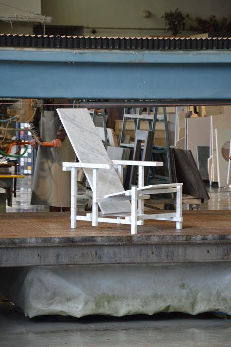 R&BM chaise de marbre par Jean-Charles Kien R&BM chaise de marbre par Jean-Charles Kien