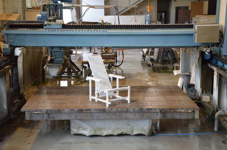 R&BM chaise de marbre par Jean-Charles Kien R&BM chaise de marbre par Jean-Charles Kien
