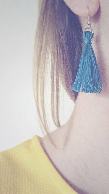 DIY : des boucles d'oreilles pompon