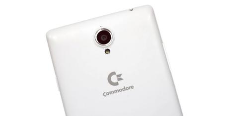 Commodore dévoile… un téléphone Android?