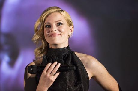 Pitch Perfect 2 : Rencontre avec Elizabeth Banks Miss Bobby_Rencontre Elizabeth Banks