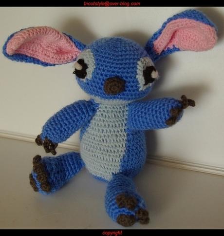 Je vous présente le nouvel ami de ma fille: Stitch !!! Po...