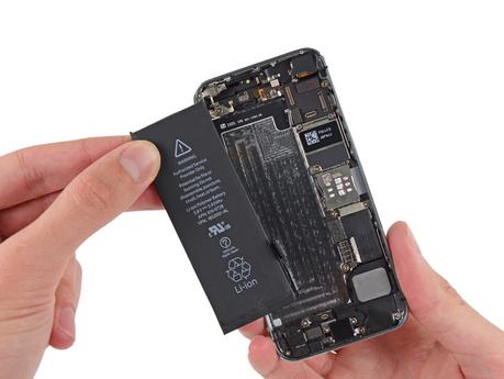 La batterie de votre iPhone est morte ? Changez là pour moins de 13 euros