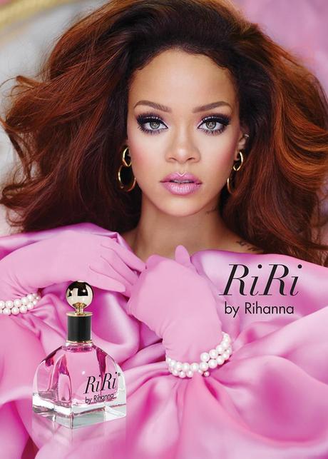 Rihanna, son nouveau parfum girly :  Riri !