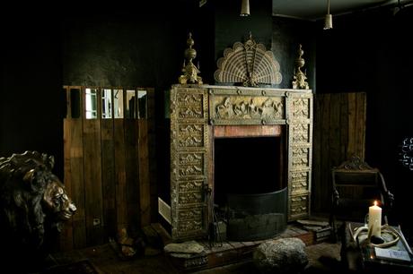 L’Annexe d’Aubrac cheminée salon
