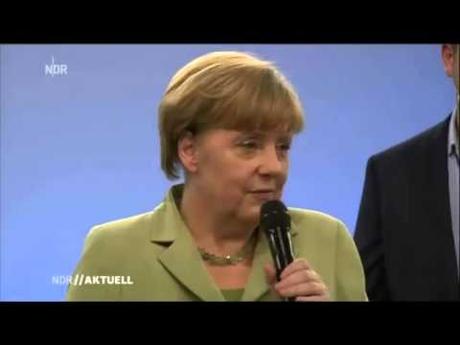 L'Ange Allemand & La Palestinienne en Larmes L'Ange Allemand & La Palestinienne en Larmes