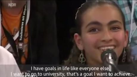 L'Ange Allemand & La Palestinienne en Larmes L'Ange Allemand & La Palestinienne en Larmes
