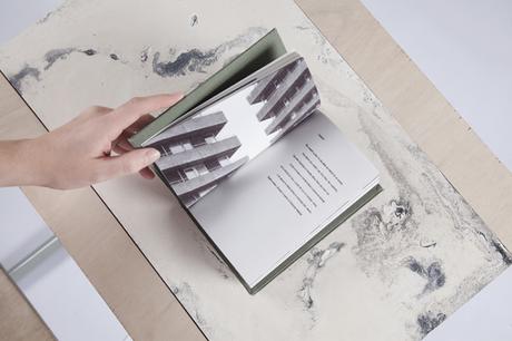 Le livre qui disparait, Noot Le livre qui disparait, Noot