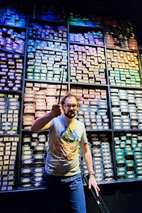 Sur le traces de Harry Potter Et de se choisir une baguette magique.