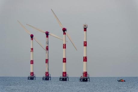 Des éoliennes en mer du Nord, au large des Pays-Bas, le 26 décembre 2014 