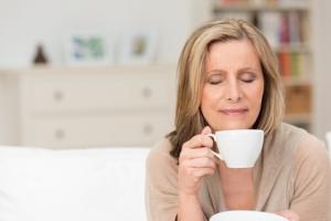 Trop de CAFÉ au grand âge accélère le déclin cognitif – The Journal of Alzheimer's Disease