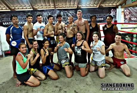 Éric Lange d’Allo la Planète et Mr Pinto Francais #1 en boxe thai #27 Éric Lange d’Allo la Planète et Mr Pinto Francais #1 en boxe thai #27