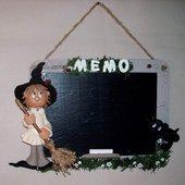 Tableau mémo avec p'tite sorcière et son chat en porcelaine froide Tableau mémo avec p'tite sorcière et son chat en porcelaine froide