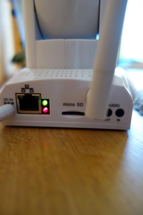 Avis sur la caméra IP Foscam FI9821P HD Wi-Fi Ethernet foascam8