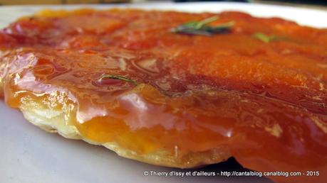 Tarte tatin abricots et romarin TARTE TATIN ABRICOTS ROMARIN