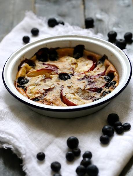 Clafoutis aux nectarines et myrtilles