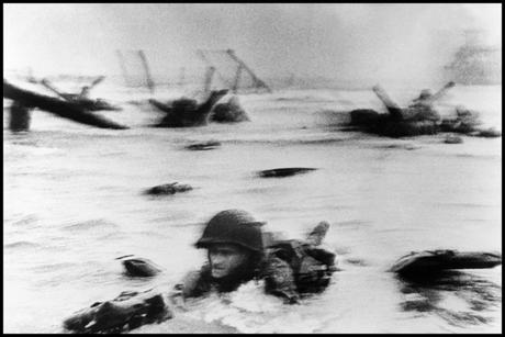Robert Capa : l’art de trouver des photos partout Robert Capa : l’art de trouver des photos partout