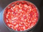 Crème mousseline framboise et morceaux de fraises