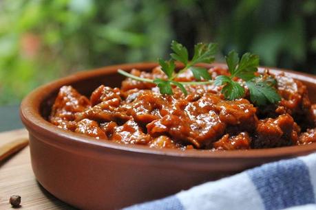 Mon célèbre ragoût de pied de porc ou d'orc aux fèves et sa rasade de gnole Mon célèbre ragoût de pied de porc ou d'orc aux fèves et sa rasade de gnole