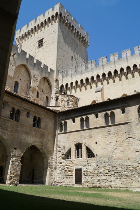 Moulin à Huile de la Chartreuse, Villeneuve lez Avignon DSC09708