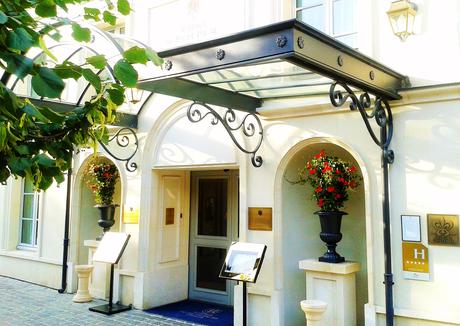 Beauté royale à l’Auberge du Jeu de Paume, Chantilly… labeauteparisienne.com -auberge du jeu de paume chantilly (1)