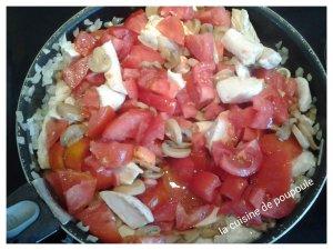 Poulet au riz, tomates et tandoori Poulet au riz, tomates et tandoori