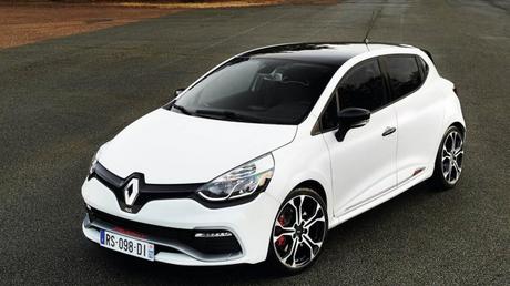 L’aseptisation des voitures modernes La boite auto de cette Clio RS, une HORREUR ! Allez plutôt essayer une 208 GTI :-)