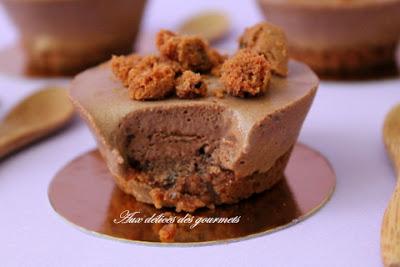 PARFAITS GLACÉS AU CHOCOLAT PARFAITS GLACÉS AU CHOCOLAT