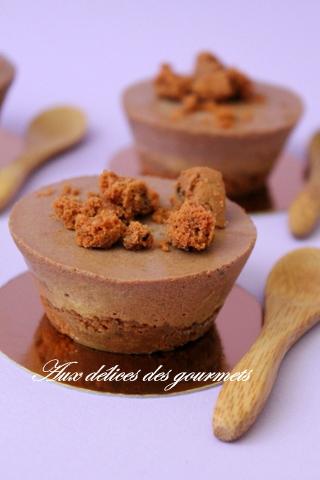 PARFAITS GLACÉS AU CHOCOLAT PARFAITS GLACÉS AU CHOCOLAT