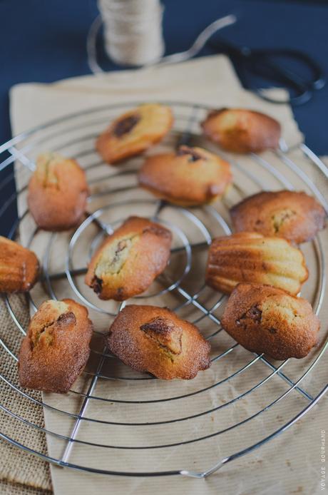Madeleines à la noix de coco, coeur fondant au chocolat Madeleines noix de coco, coeur fondant au chocolat