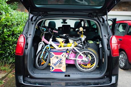 Besoin d’évasion, retour dans le Nord Pas de Calais. Peugeot 5008 - Valises + Vélos