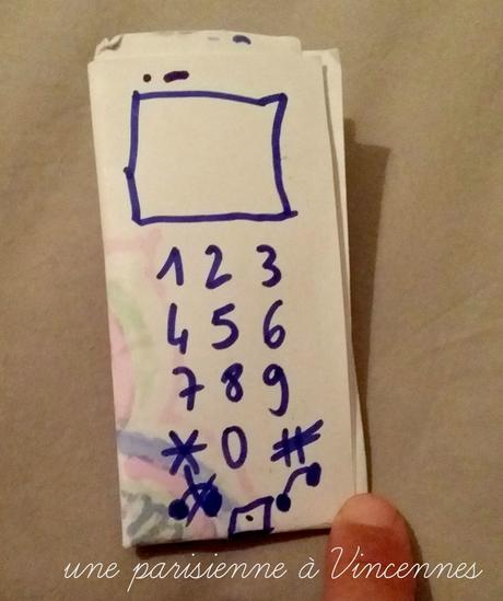 S'occuper par temps moyen telephone-papier