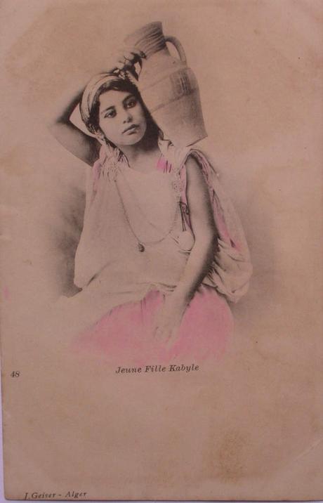 Peinture. Photographie. Modèles, muses, emprunts... Phototypie Geiser, Jeune fille Kabyle c.1900 - J.M Blancpain, Huile sur toile située à Alger, 1897