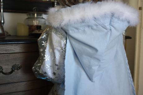 Couture (8): un déguisement de la Reine des Neiges (revisité) Couture (8): un déguisement de la Reine des Neiges (revisité)