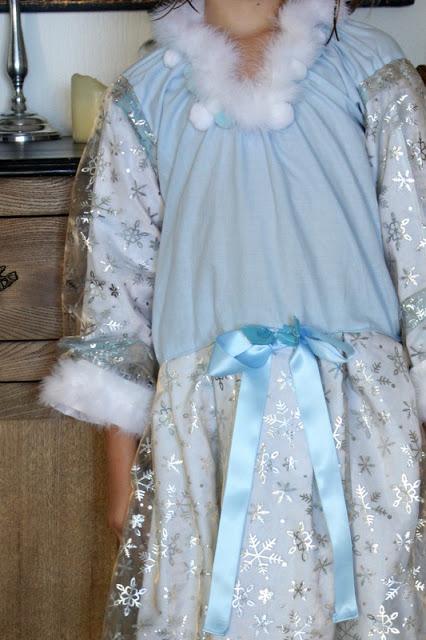 Couture (8): un déguisement de la Reine des Neiges (revisité) Couture (8): un déguisement de la Reine des Neiges (revisité)