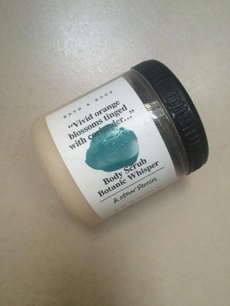 Ma routine beauté pour conserver un joli teint hâlé Gommage Corps &Other Stories
