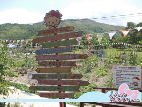 J'y étais : A la ferme organique Hello Kitty de Hong Kong http://www.jaimehellokitty.com/images/IMG2015B/11.jpg