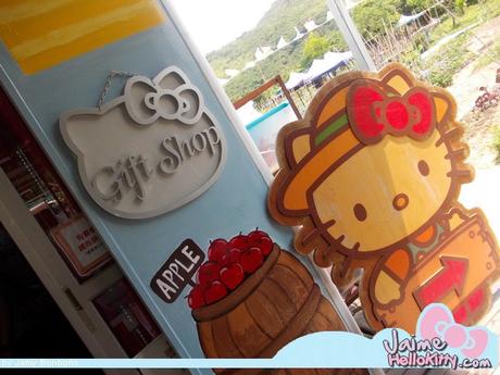 J'y étais : A la ferme organique Hello Kitty de Hong Kong http://www.jaimehellokitty.com/images/IMG2015B/B3.jpg